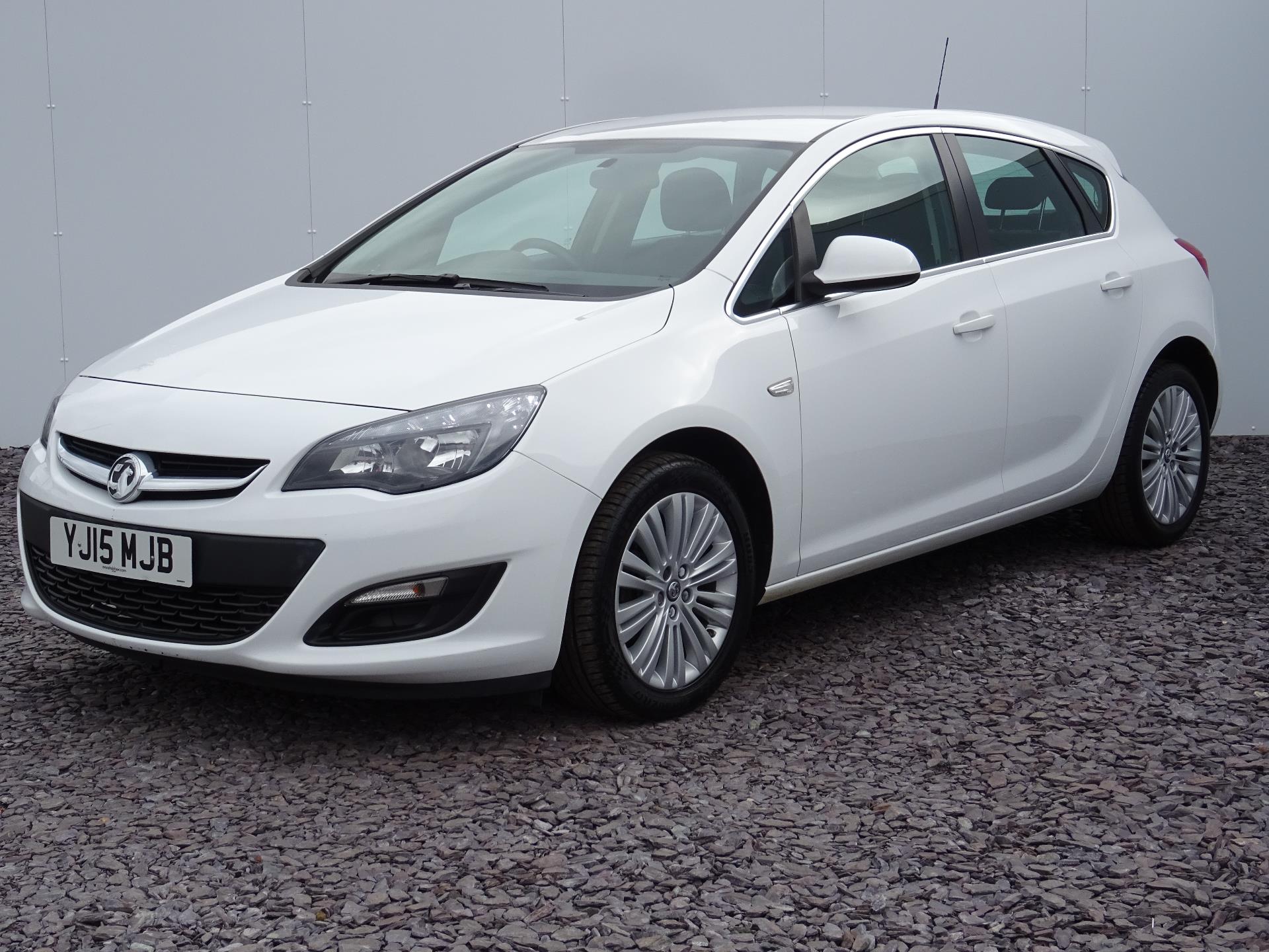 2015 Vauxhall Astra SRi  